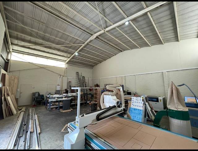 INDUSTRIAL PROPERTY TO RENT IN HENNOPSPARK